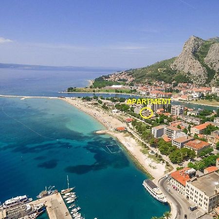 Ap Punta Next To Sandy Beach, Apartment With Garden Омиш Экстерьер фото