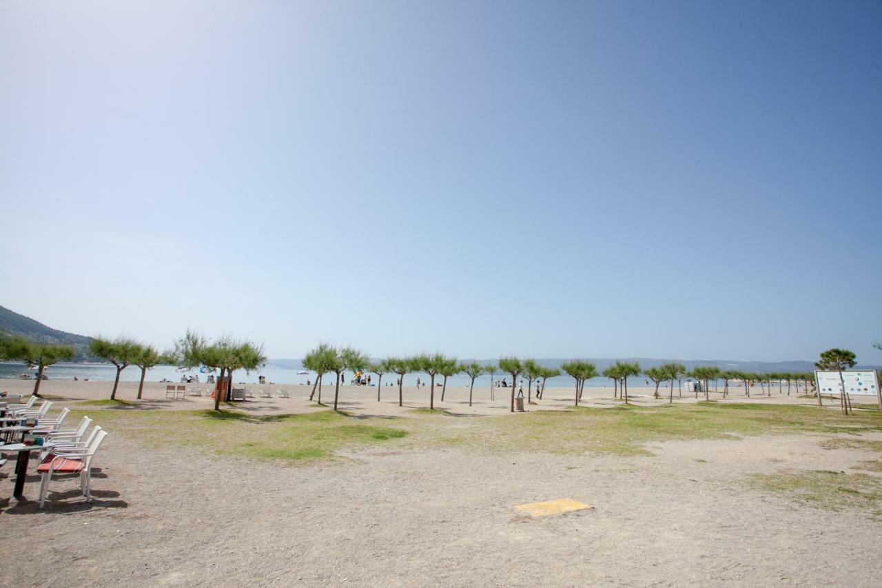 Ap Punta Next To Sandy Beach, Apartment With Garden Омиш Экстерьер фото