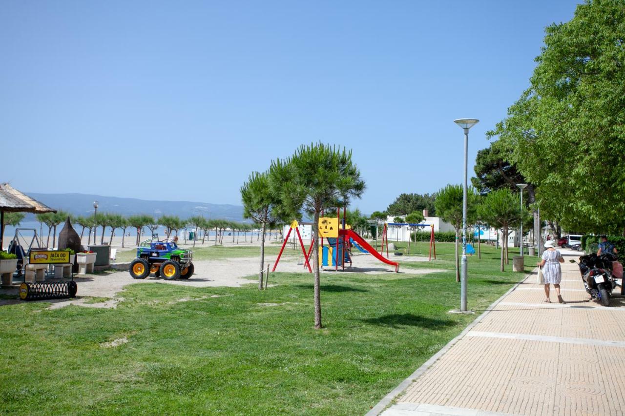 Ap Punta Next To Sandy Beach, Apartment With Garden Омиш Экстерьер фото